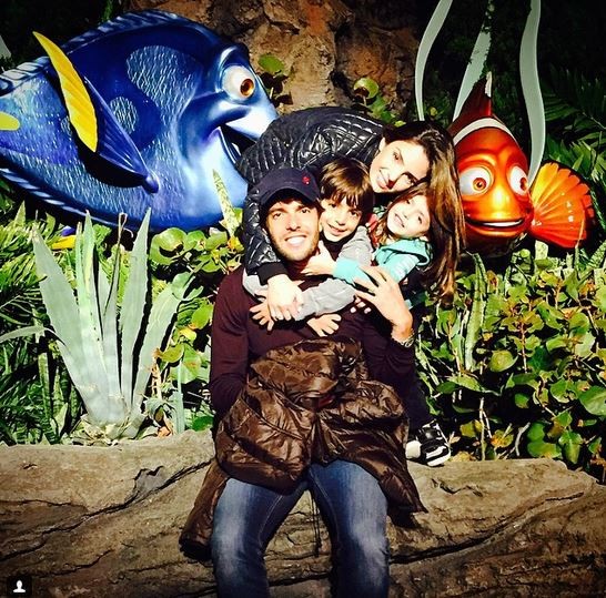Carol Celico e Kaká com filhos (Foto: Instagram / Reprodução)