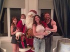Thor volta a chamar a atenção por músculos em foto com a família