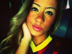 Irmã de Neymar posa com camisa do Barcelona: 'Friozinho na barriga'