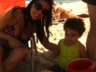 Daniela Cavalieri curte praia com o filho: 'Amor da minha vida!'