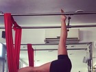 Fabíula Nascimento exibe corpo seco e flexibilidade em aula de pilates