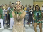 Wanessa brilha com look dourado em ensaio técnico no Rio de Janeiro