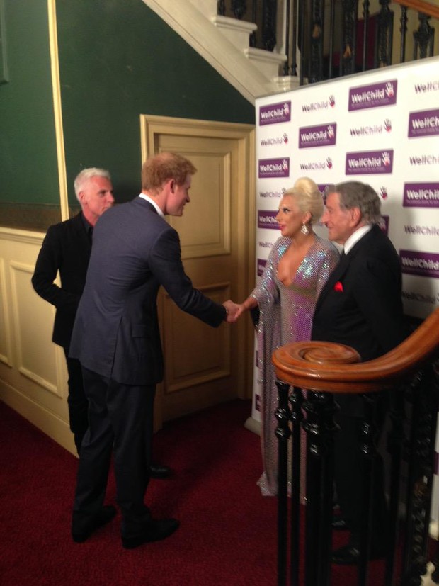  Prince Harry, Lady Gaga e Tony Bennett  (Foto: Reprodução/Twitter)