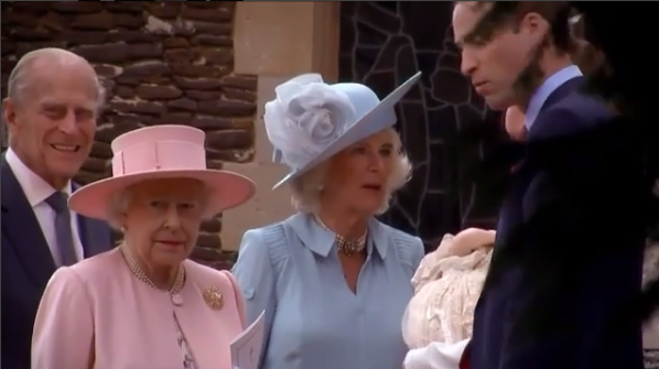 A rainha Elizabeth II em evento com a família real (Foto: Reprodução/Instagram)