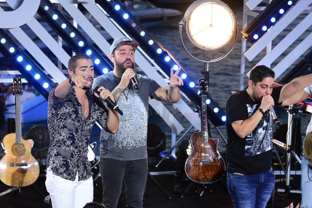 Rafa e Pipo Marques cantam com Jorge e Mateus (Foto: Leo Franco / AgNews)
