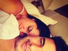 Graciele Lacerda posta foto na cama com Zezé Di Camargo: 'É o amor'