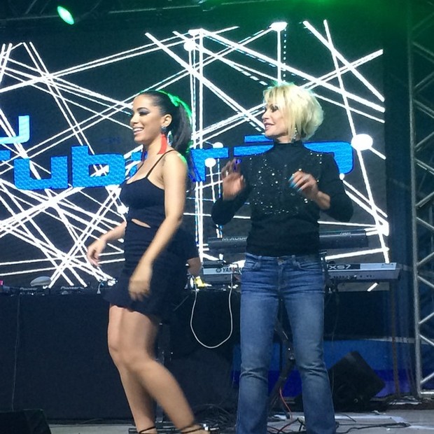 Ana Maria Braga dança com Anitta em festa de Preta Gil no Rio (Foto: Instagram/ Reprodução)