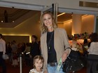 Luiza Valdetaro leva a filha ao musical da Disney no Rio
