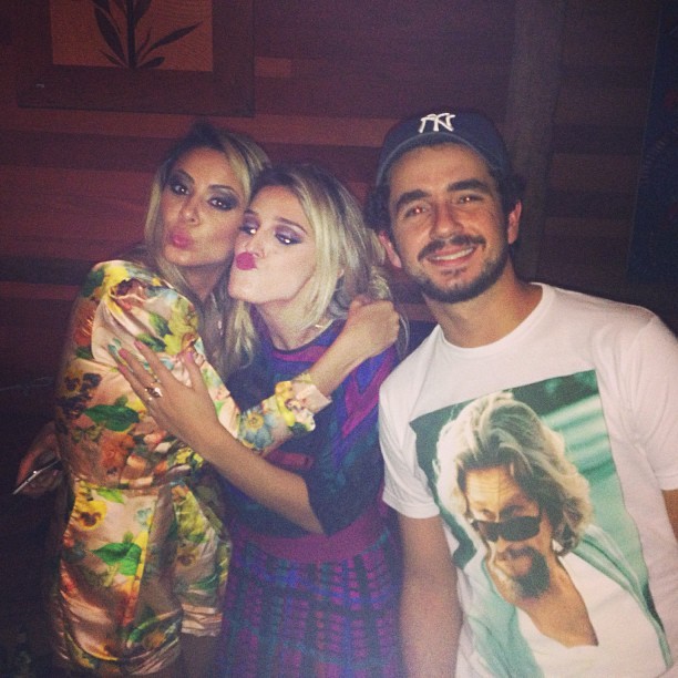 Alinne Rosa e Felipe Andreoli na festa da cantora em São Paulo (Foto: Instagram/ Reprodução)