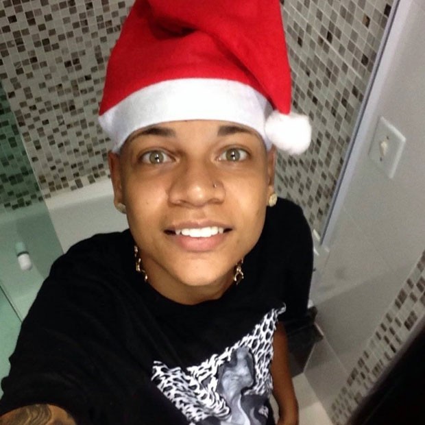 MC Duduzinho com gorro de Papai Noel (Foto: Divulgação)