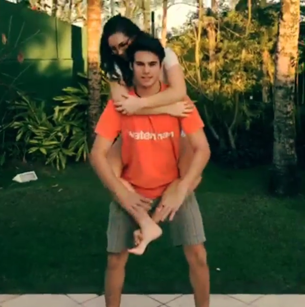 Lívian Aragão com a namorado (Foto: Instagram / reprodução)