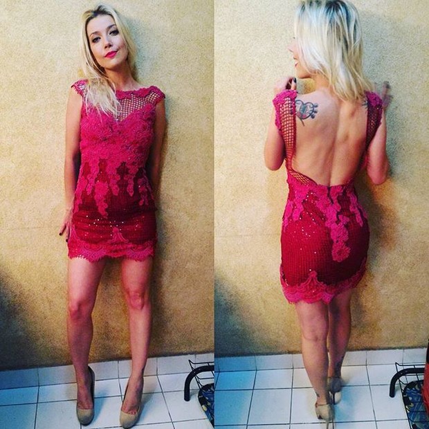 Luiza Possi exibe boa forma com vestido decotado (Foto: Instagram/ Reprodução)