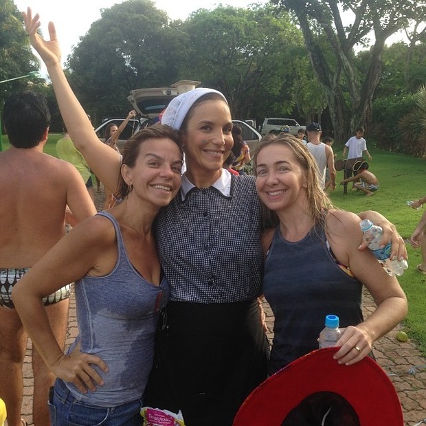 Ivete Sangalo e amigas curtem o último dia de carnaval (Foto: Instagram / Reprodução)