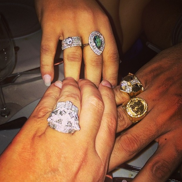 David Brazil posta foto de anéis de Moranguinho e Naldo (Foto: Instagram / Reprodução)