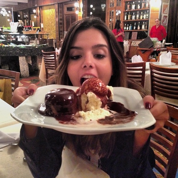 Giovanna Lancellotti em churrascaria na Zona Oeste do Rio (Foto: Instagram/ Reprodução)
