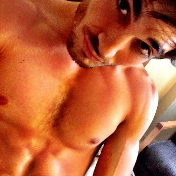 Fiuk posta foto sem camisa (Foto: Instagram / Reprodução)