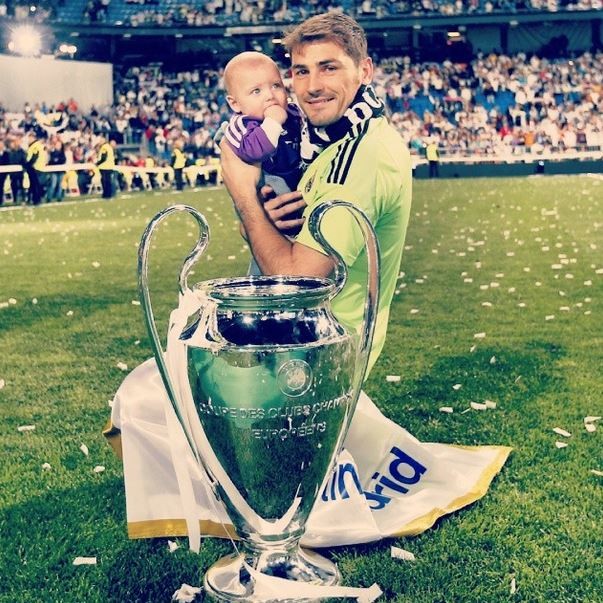  Iker Casillas com o filho Martín  (Foto: Instagram / Reprodução)