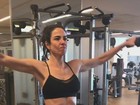 Luciana Gimenez mostra corpo em forma em tarde na academia