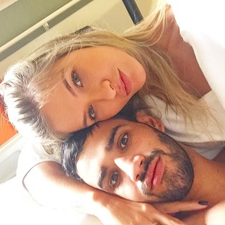 Andressa acompanha Gusttavo Lima no hospital (Foto: Reprodução/Instagram)