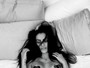 Cleo Pires aparece de topless em foto na web