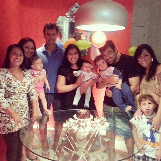 Ex-BBB Priscila com a família (Foto: Instagram/ Reprodução)