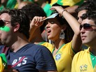 Bruna Marquezine sofre no estádio durante partida do Brasil