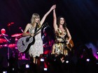 Com vestido brilhoso, Taylor Swift canta com Paula Fernandes no Rio