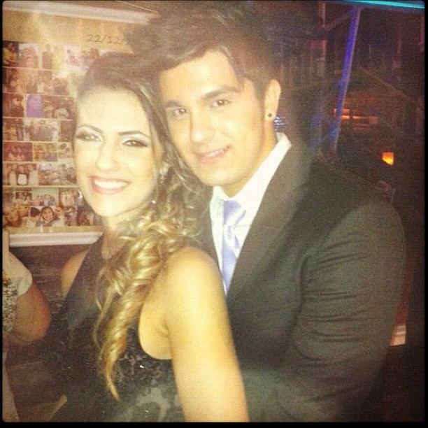 Luan Santana posta foto com a namorada (Foto: Instagram / Reprodução)