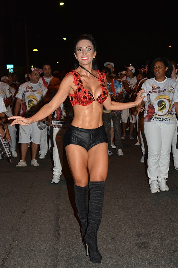 Helena Soares, rainha de bateria da Tricolor Independente (Foto: Eduardo Graboski / Lipe Aramuni / Divulgação)
