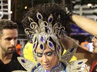 Belas mulheres marcam desfile do grupo de acesso no Rio