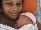 Quitéria Chagas dá à luz em casa e defende parto humanizado