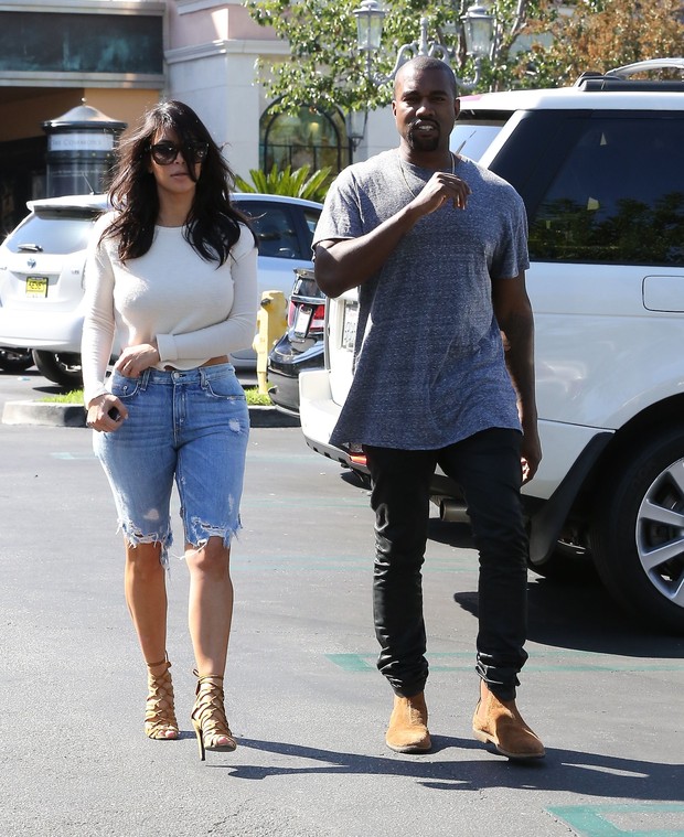 X17 - Kim Kardashian e Kanye West em Los Angeles, nos Estados Unidos (Foto: X17online/ Agência)