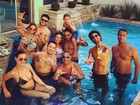 Latino curte festa na piscina com Rayanne Morais