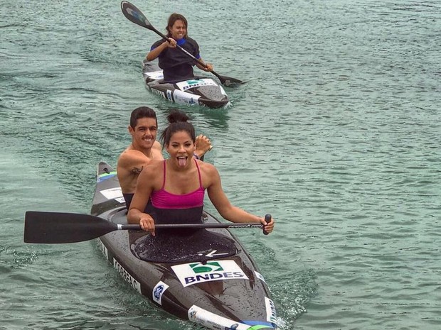 Ingrid Oliveira praticando canoagem (Foto: Reprodução/Instagram)