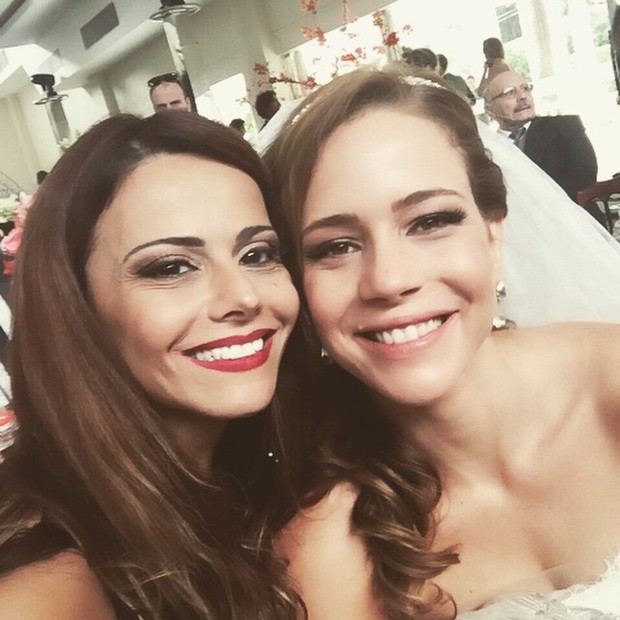 Viviane Araújo e Leandra Leal de noiva (Foto: Instagram)