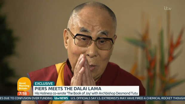 Dalai Lama no &#39;Good Morning Britain&#39; (Foto: Reprodução)