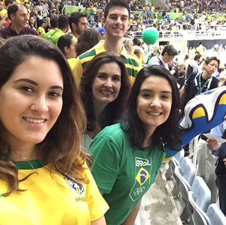 Fátima Bernardes e o seus trigêmeos (Foto: Reprodução / Instagram)