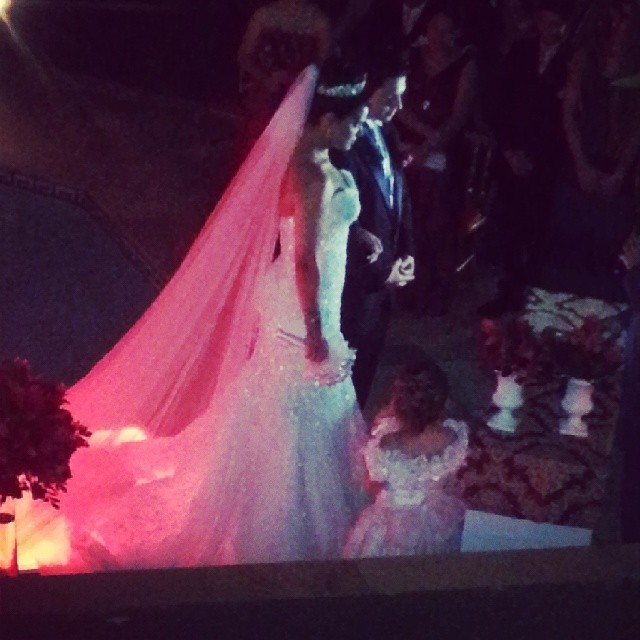 Juliane Almeida com o noivo Michell Moraes (Foto: Reprodução/Instagram)