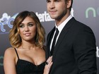 Liam Hemsworth consola Miley Cyrus por separação dos pais, diz site