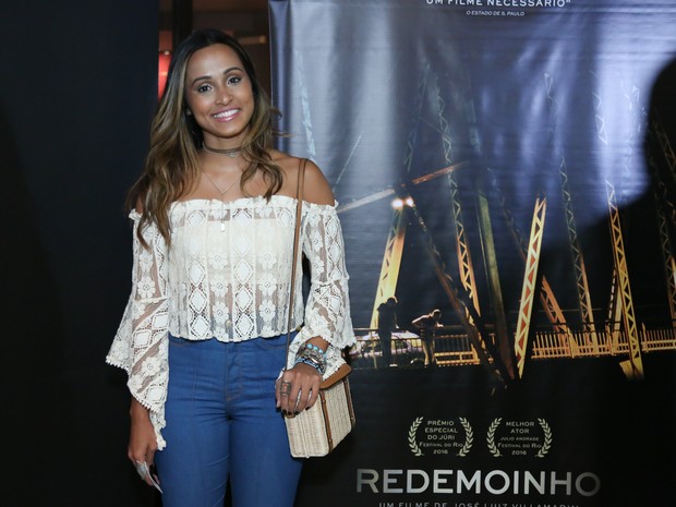 Thaíssa Carvalho em pré-estreia de filme no Rio (Foto: Roberto Filho/ Brazil News)