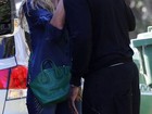 Após brigas, Heidi Klum e Seal se reencontram com beijo carinhoso