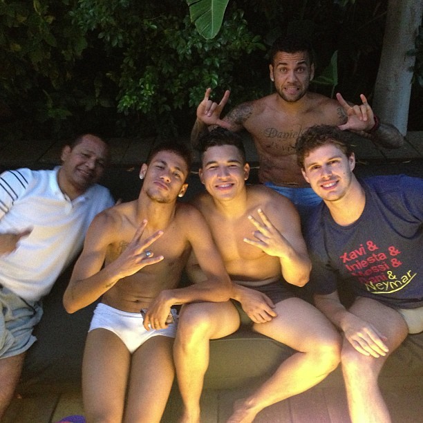 Neymar com amigos (Foto: Instagram / Reprodução)