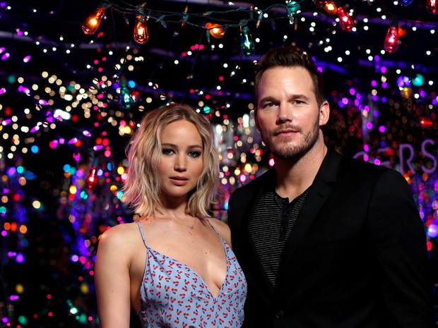 Jennifer Lawrence e Chris Pratt em sessão de fotos para divulgar filme em Los Angeles, nos Estados Unidos (Foto: Mario Anzuoni/ Reuters)
