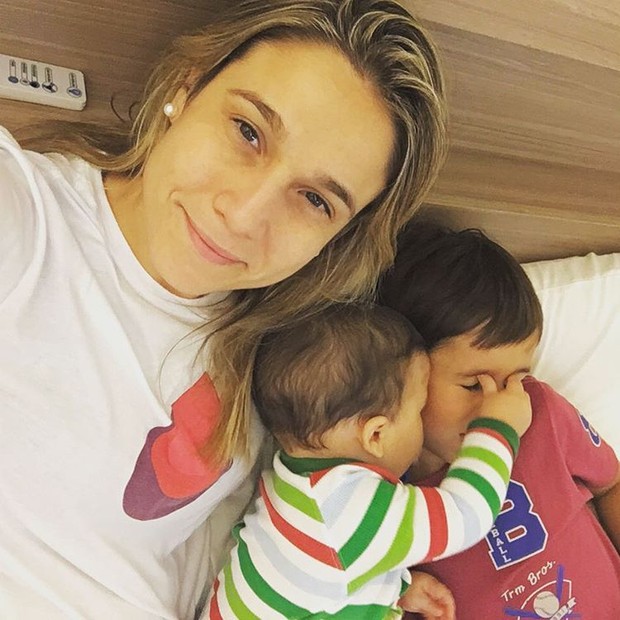 Fernanda Gentil e o filho (Foto: Reprodução / Instagram)