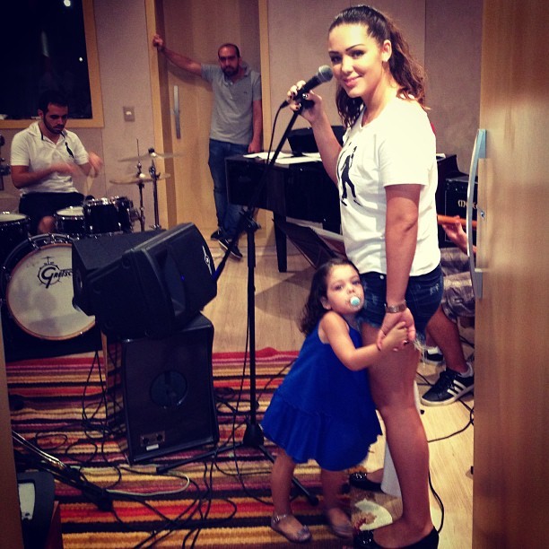 Tânia Mara com a filha em estúdio (Foto: Reprodução_Instagram)