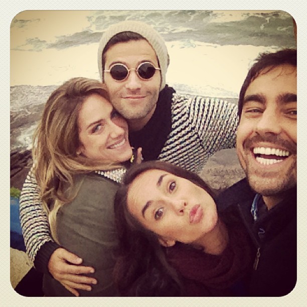 Bruno Gagliasso e Giovanna Ewbank com Ricardo Pereira e Francisca Pinto em Portugal (Foto: Instagram)