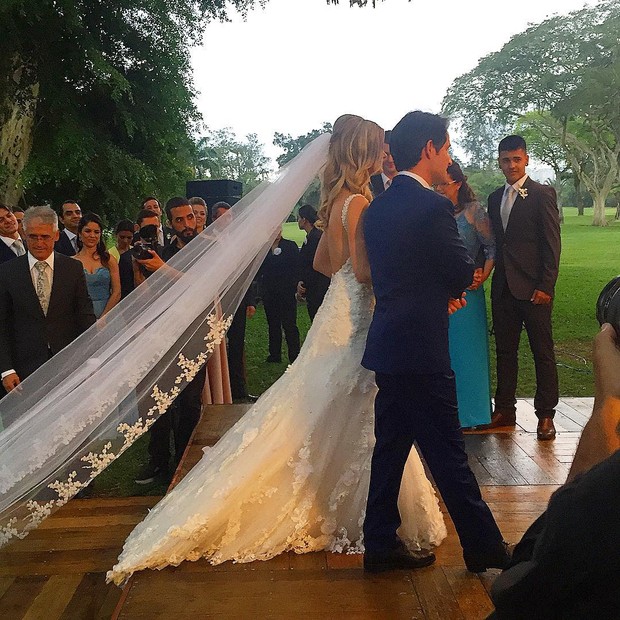 Karen Junqueira se casa com Rodrigo Medina (Foto: Instagram / Reprodução)