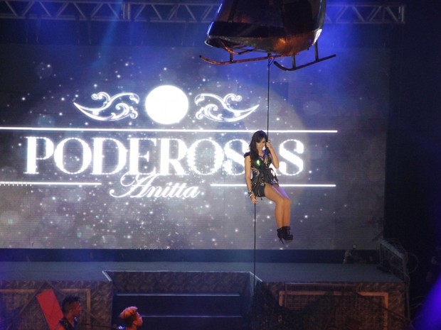 Anitta no lançamento da turnê "Show das Poderosas" (Foto: Léo Marinho/AgNews)