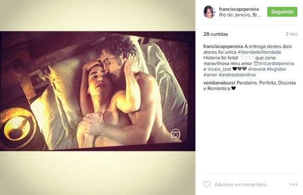 Mulher de Ricardo Pereira comenta cena de sexo feita pelo marido e por Caio Blat (Foto: Reprodução / Instagram)