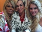 Três gerações: Monique Evans posa com a mãe e a filha, Bárbara